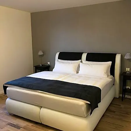 Schwarzes Ross Hotel *