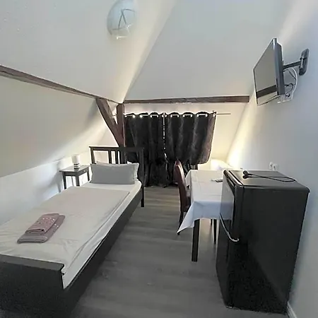Schwarzes Ross Hotel *